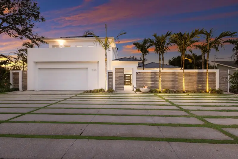 238 Island Cir, FL