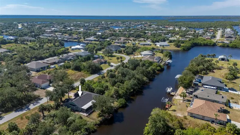 17356 Gulfspray Cir, FL