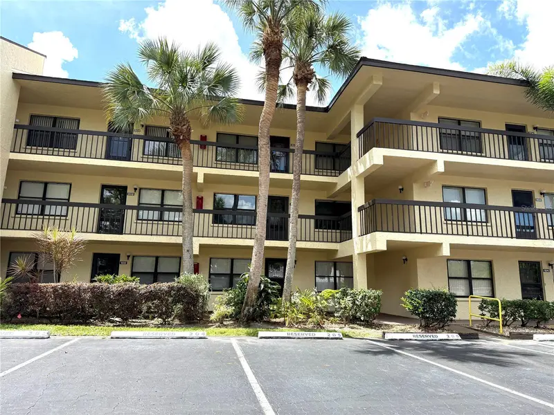 425 30th Ave W #C204, FL