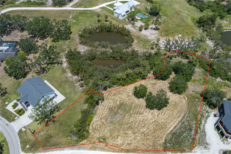 818 Bayou Point Ct, FL