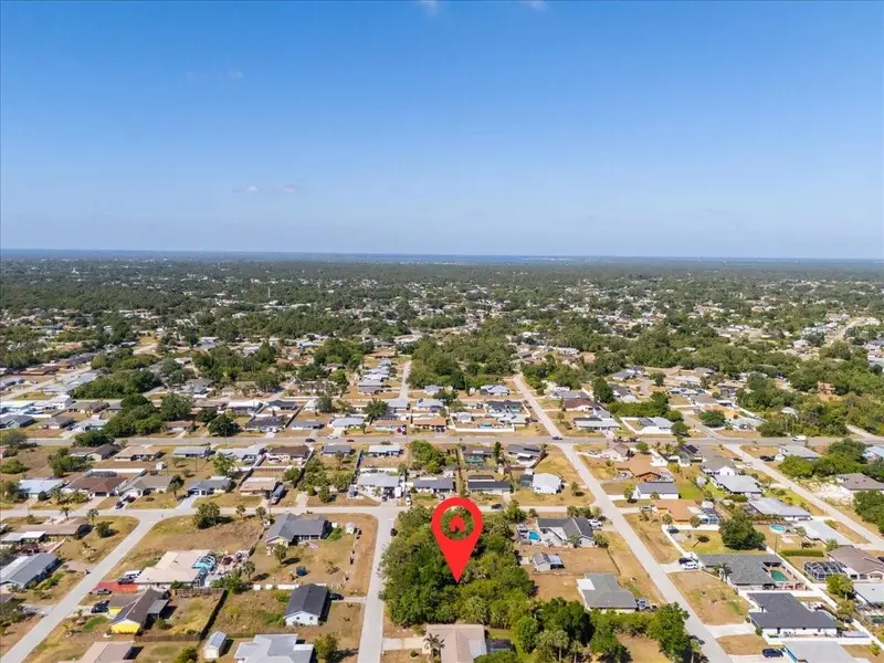 868 Mensh Ter Nw, FL