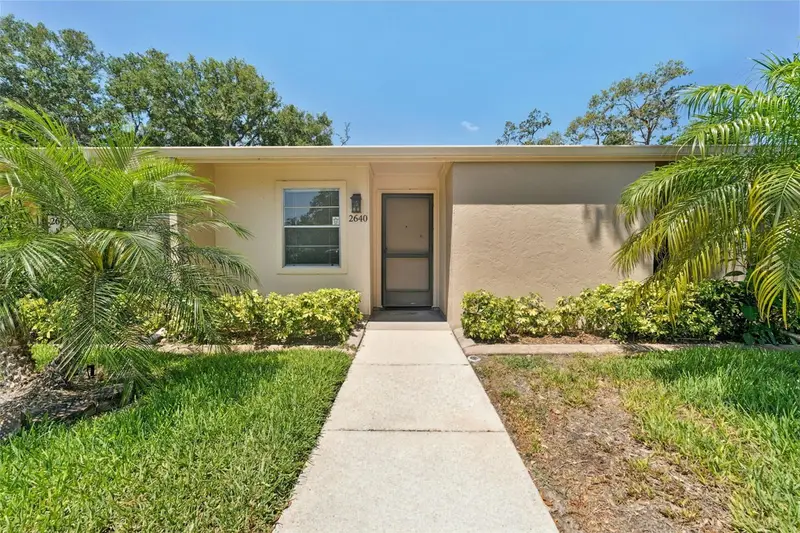 2640 Woodgate Ln #F6, FL
