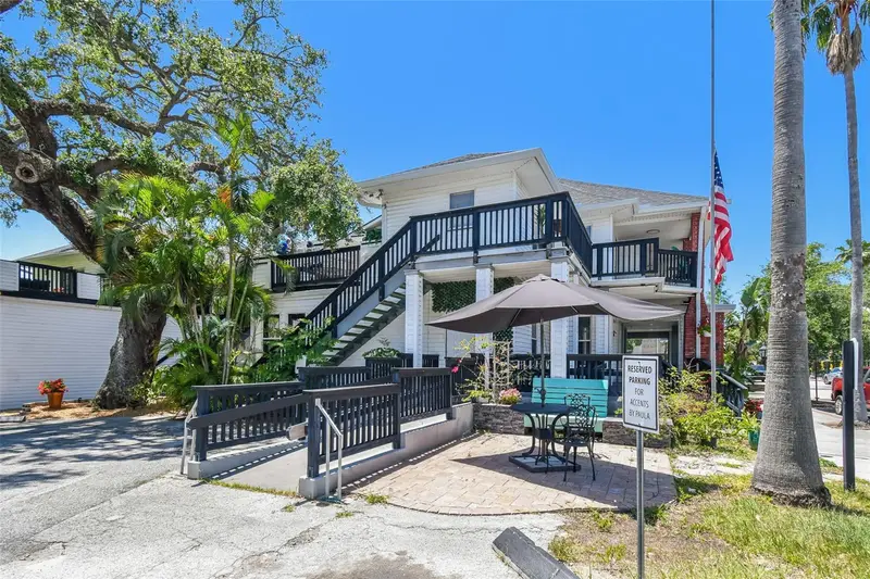 454 Main St, FL