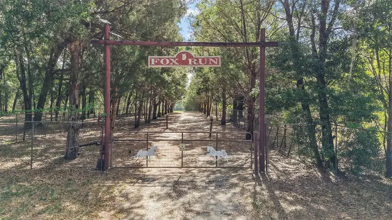 27011 Se Highway 42, FL