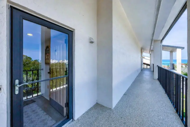 6285 Midnight Pass Rd #403, FL