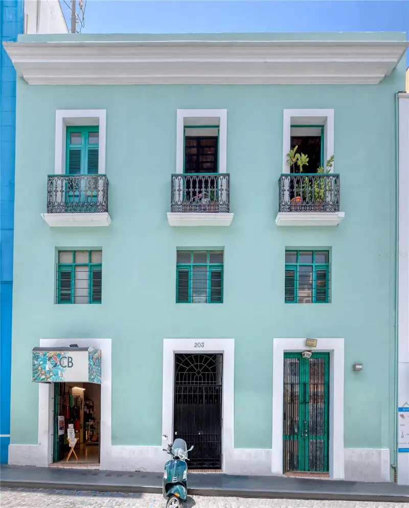 203 Fortaleza St #4, PR