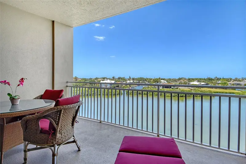 5100 Jessie Harbor Dr #504, FL