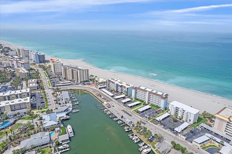 950 Tarpon Center Dr #504, FL