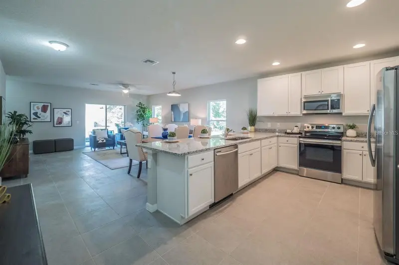 248 Cheshire Ct, FL