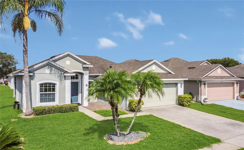 2975 White Cedar Cir, FL