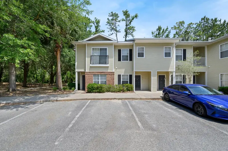 5062 Nw 44th Ln #102, FL