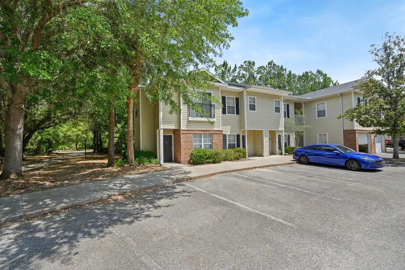 5062 Nw 44th Ln #102, FL