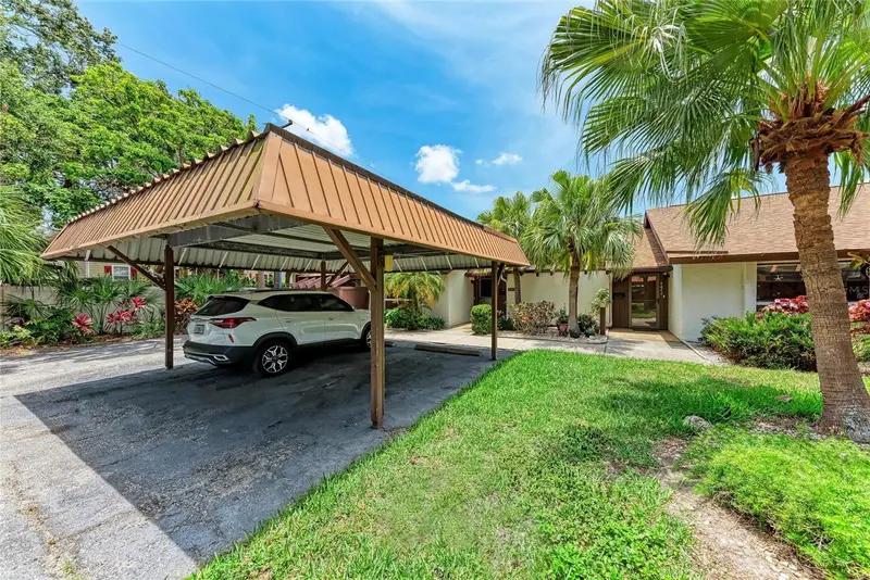 4644 Red Maple Rd #1303, FL