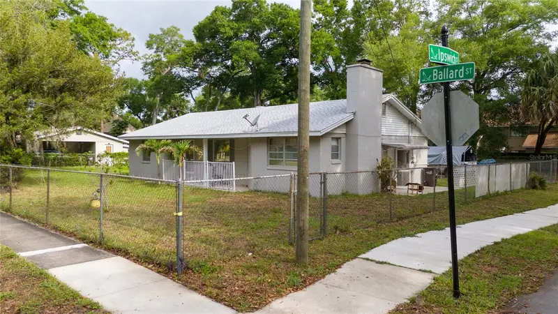 715 Ballard St, FL