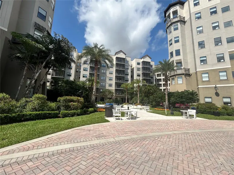 14501 Grove Resort #1409, FL
