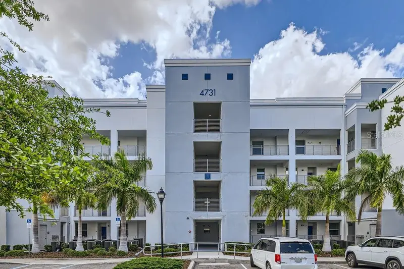 4731 Clock Tower Dr #105, FL