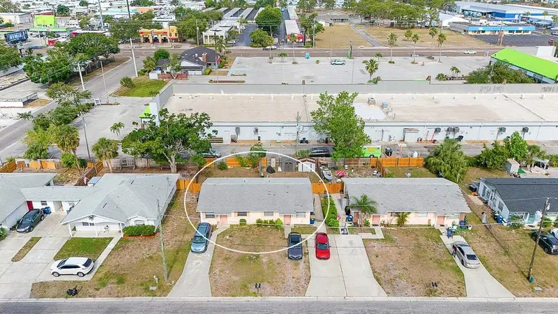 6524/6526 12th St W, FL