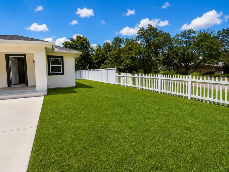 3704 Smith Tree St, FL