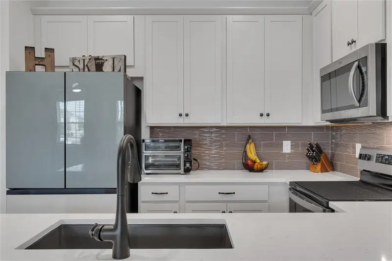 2552 Chickasaw Plum Loop, FL