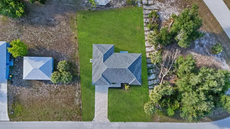 461 Celeste St, FL