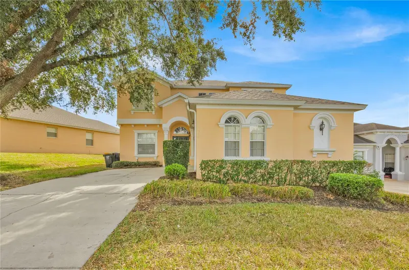 303 Plumoso Loop, FL