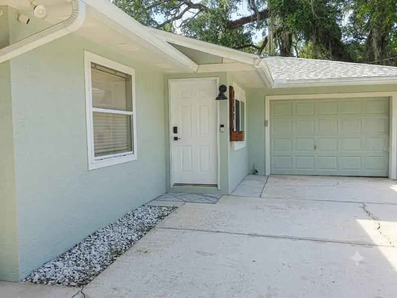 6806 S Holly Oak Pt, FL
