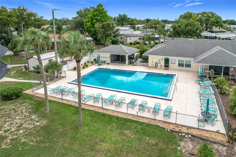 6044 Grand Oaks Dr Se, FL