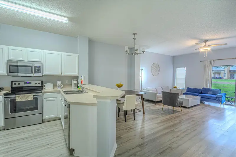 8502 Crystal Cove Loop, FL