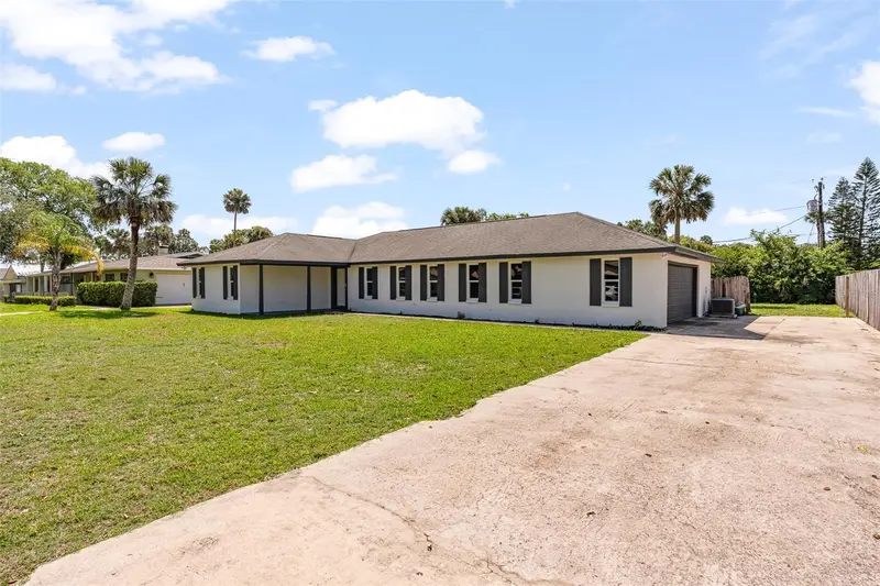 825 Wells Dr, FL