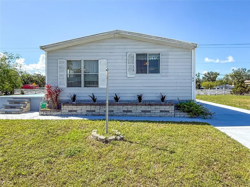 4609 10th Street Ct E, FL