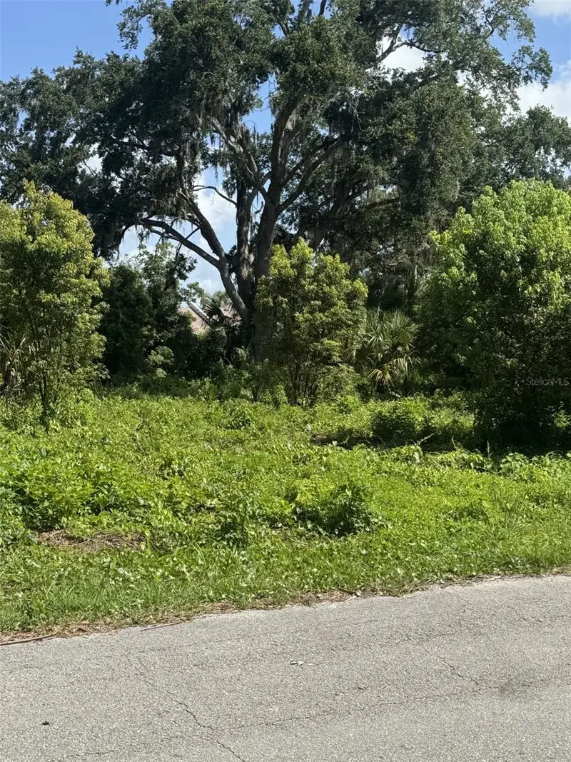 Paige Ave, FL