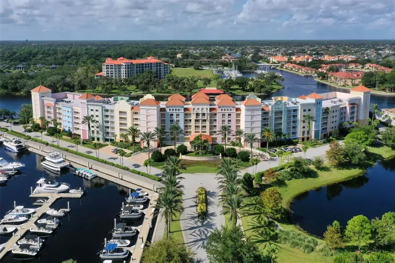 102 Yacht Harbor Dr #263, FL