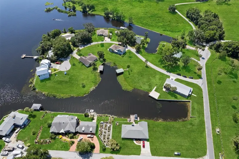 3943 Nw 219th Street Rd, FL