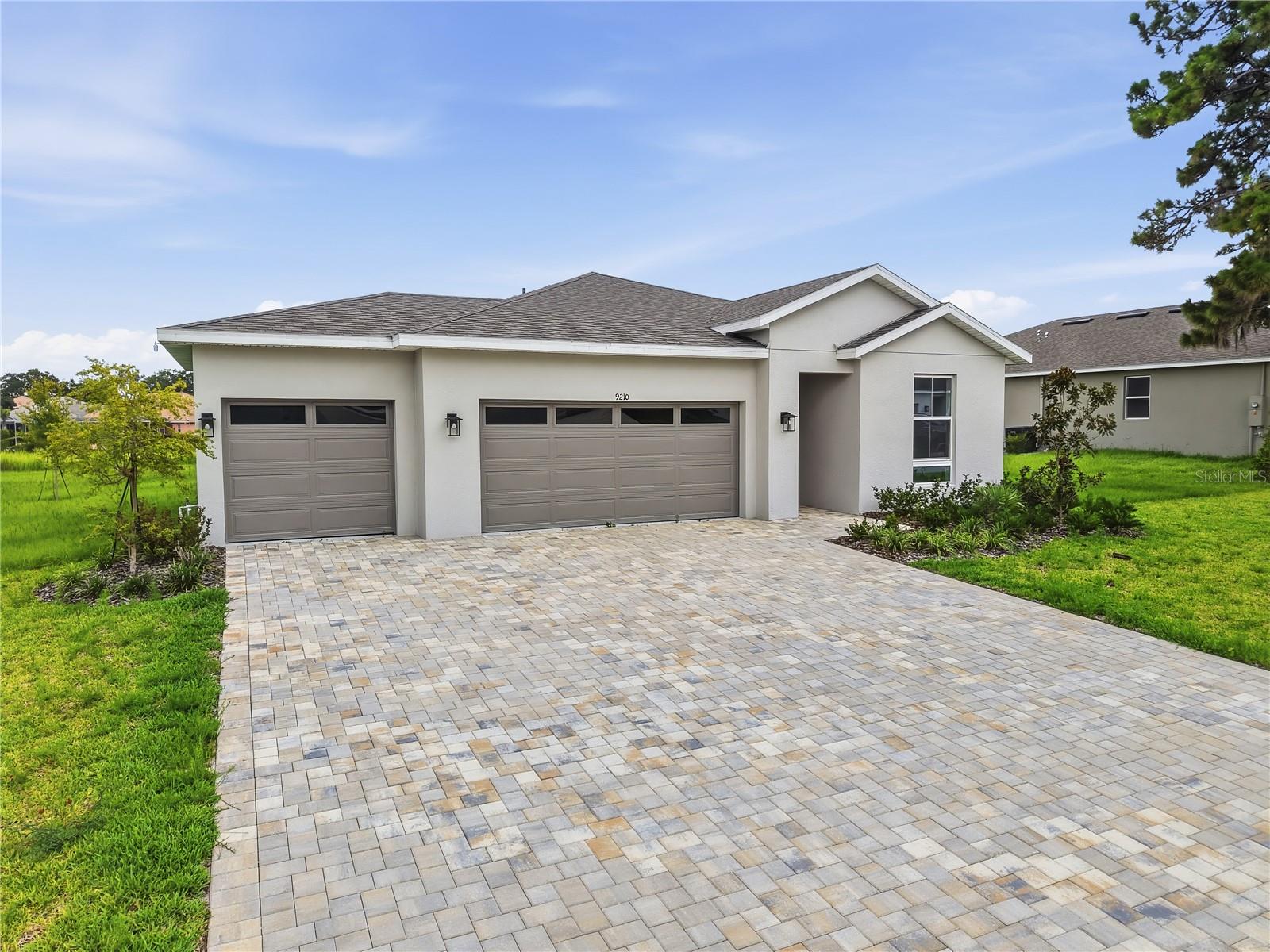 9210 Players Dr, FL
