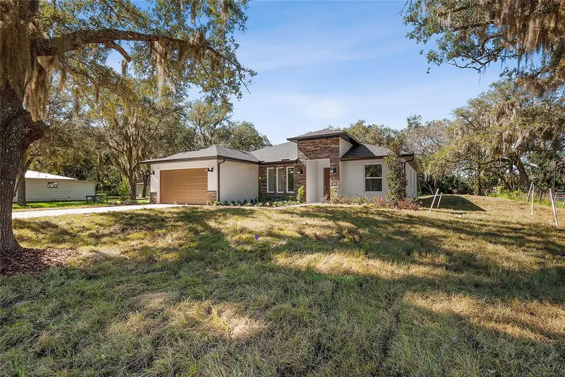304 N Jungle Rd, FL