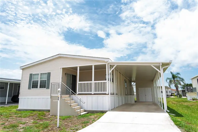 36 Freeman Ave, FL