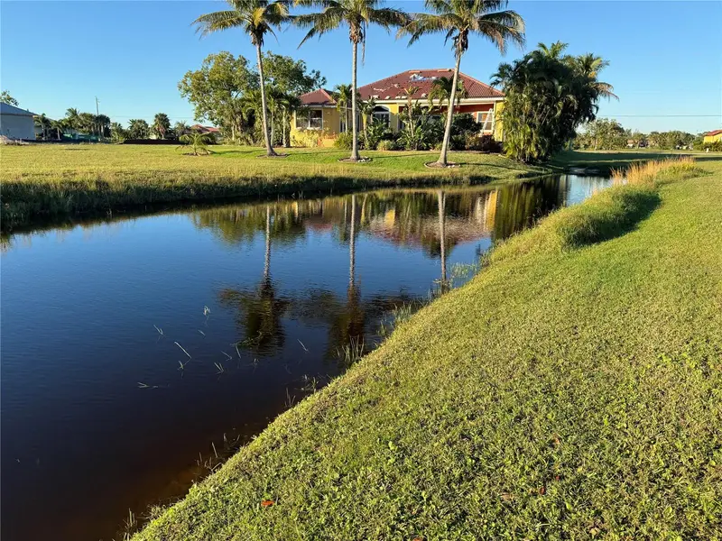 17245 Cape Horn Blvd, FL