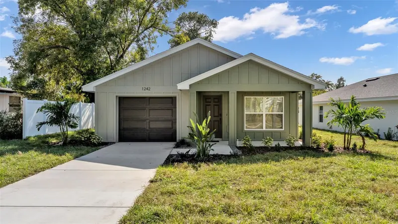 1242 Dorothy St, FL