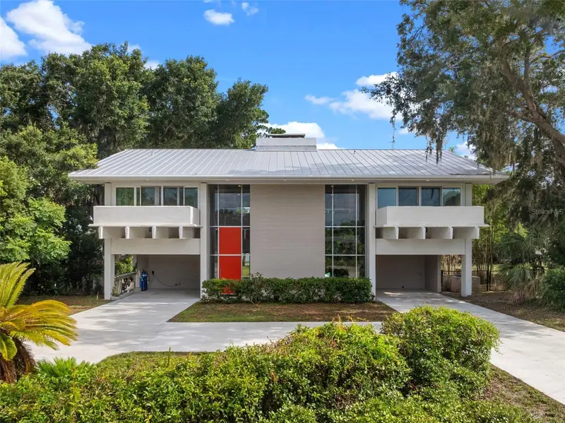 1540 N Lake Mirror Dr Nw, FL