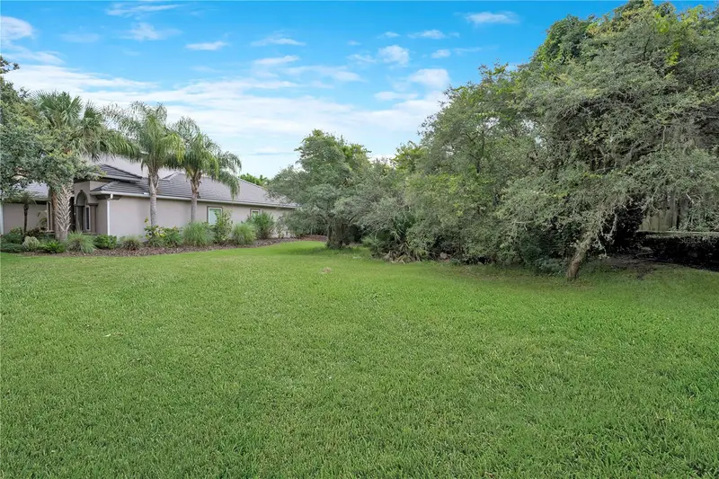 23 Oak View Cir E, FL