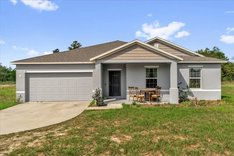 123 Zinnia Ln W, FL