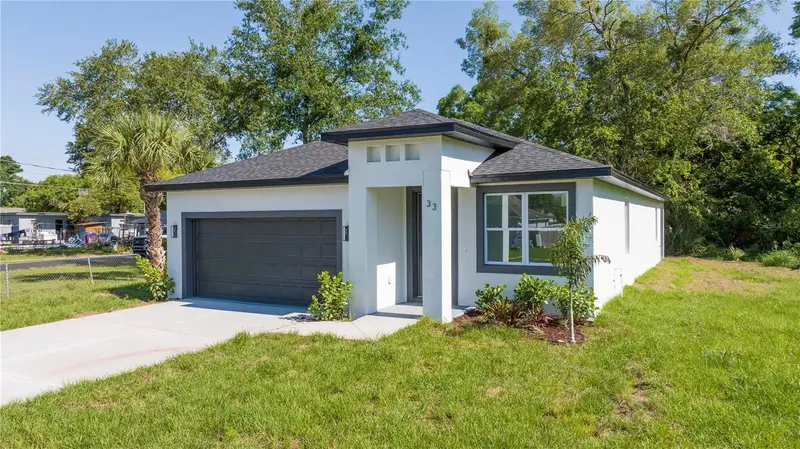 33 W 7th St, FL