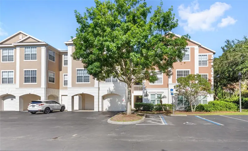 12837 Madison Pointe Cir #206, FL