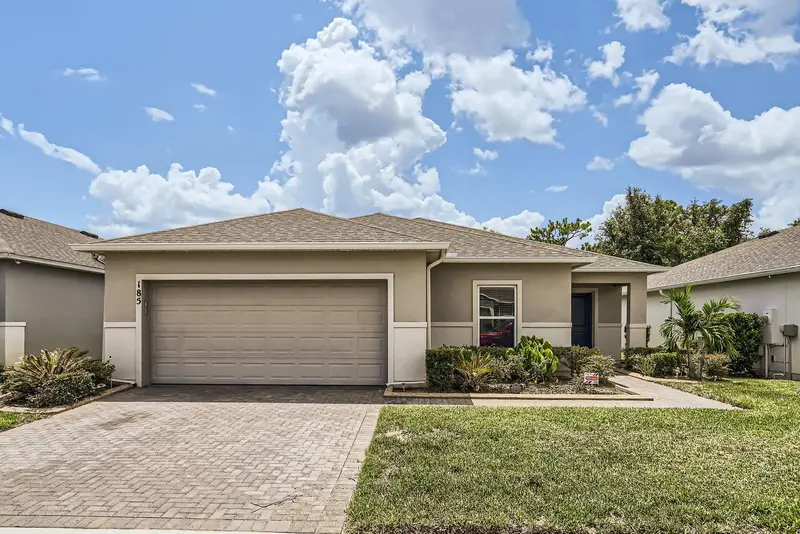 185 Hamlet Loop, FL