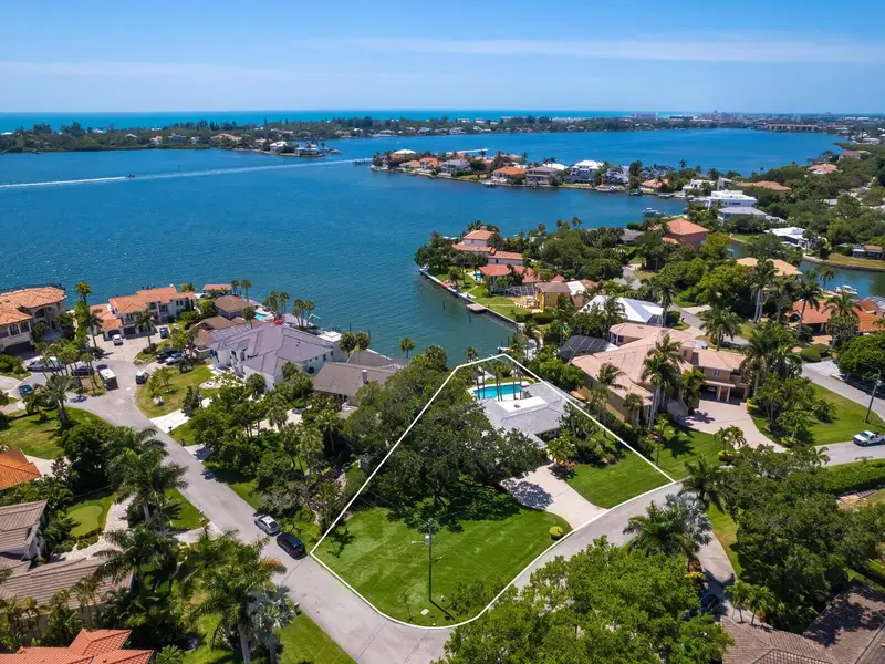 7614 Peninsular Dr, FL