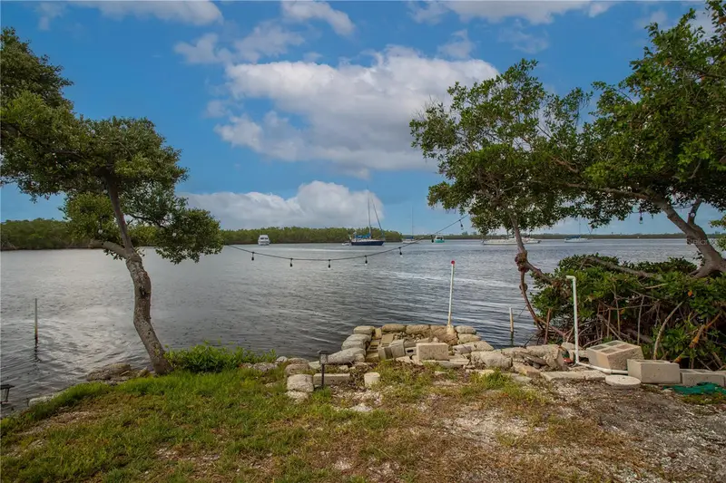 3312 W Shell Point Rd, FL