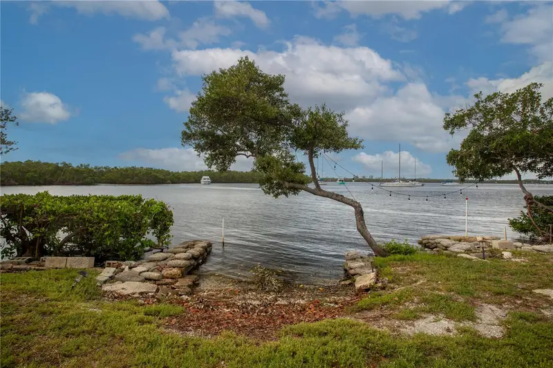 3312 W Shell Point Rd, FL