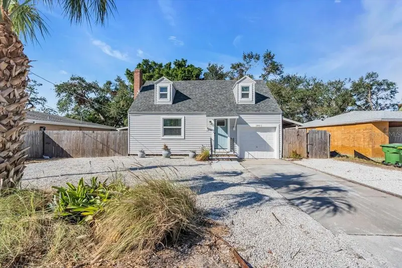 3843 Chapel Dr, FL