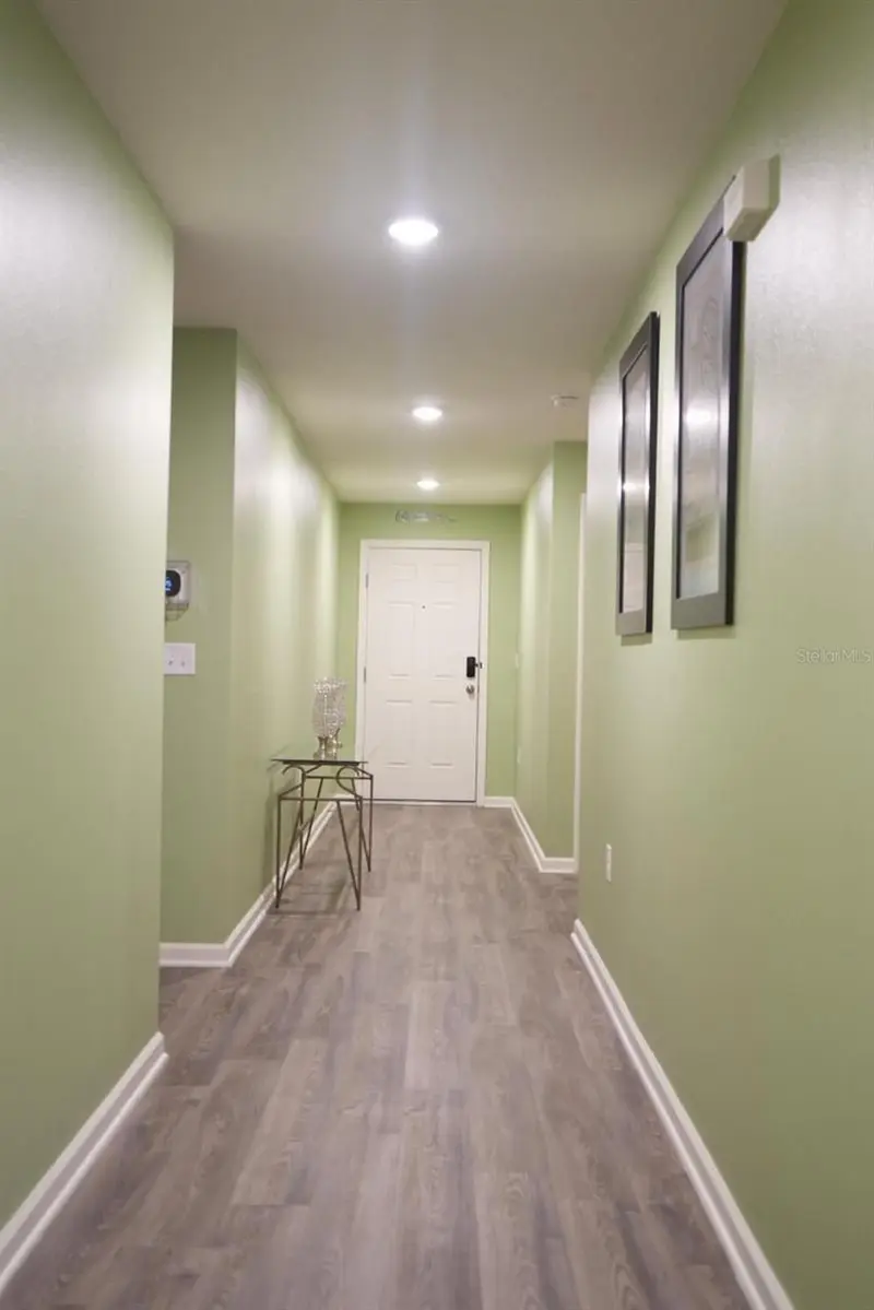 326 Medina Ct, FL