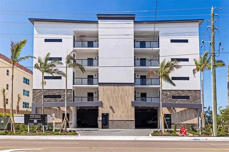 14048 Gulf Blvd #201, FL
